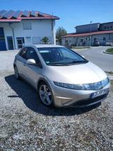 Honda Civik 1.8 Benzin 140 PS - Honda Civic aus 2007 mit Benzin-Antrieb