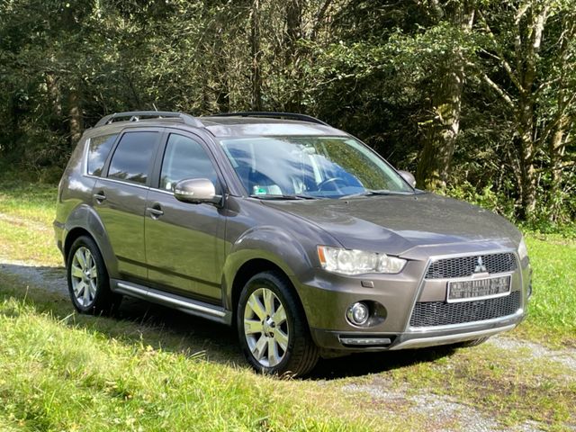 Mitsubishi Outlander 2.2 DI-D Instyle 4WD TC-SST Instyle