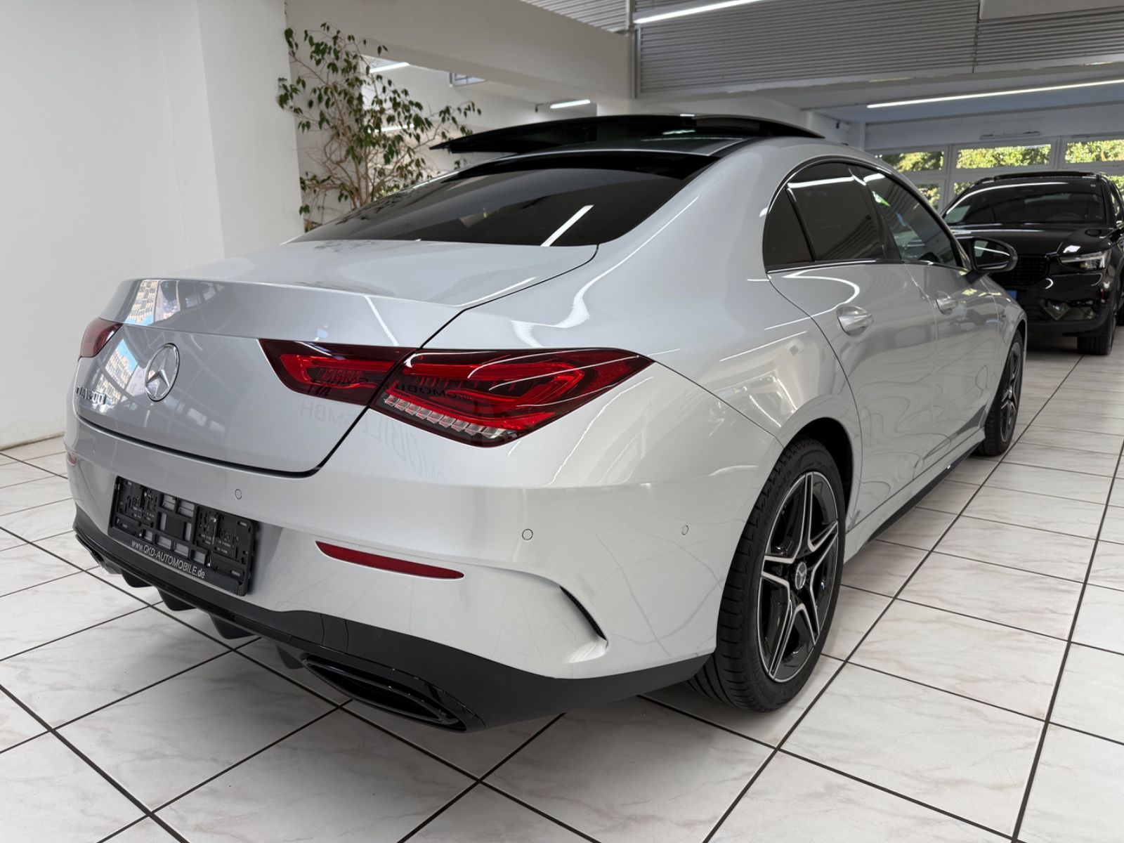 Mercedes-Benz CLA 200 AMG Line Pano Night Kamera Shz Ambiente foto 3