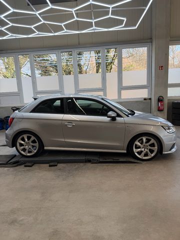 AUDI A1 1.8 TFSI S-Line