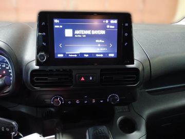 Bild 9 Opel COMBO LIFE ELEGANCE 5-SITZE