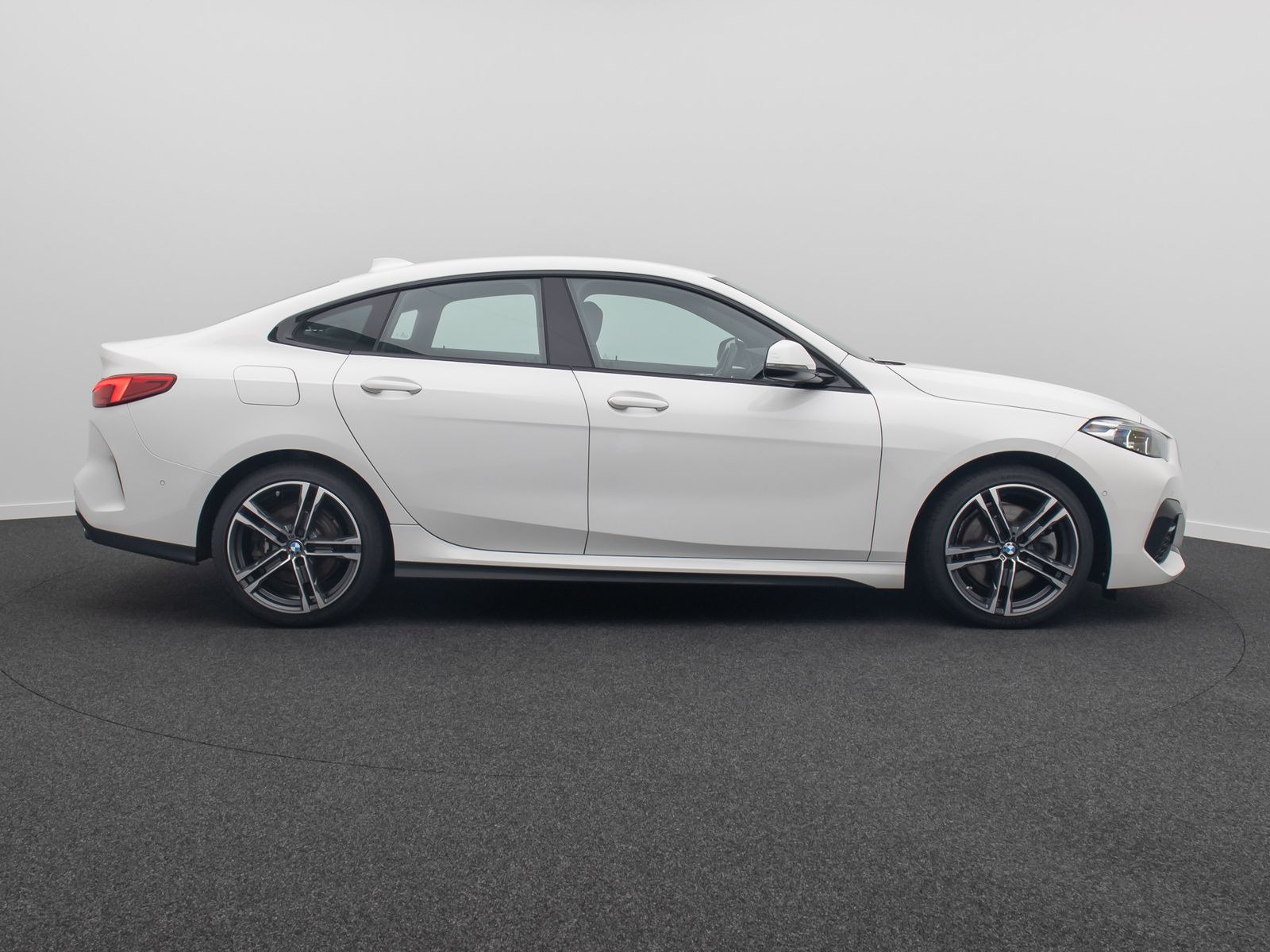 Fahrzeugabbildung BMW 220d Gran Coup&eacute; M Sport HUD H/K DAB Komfort 18Zl