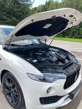 Maserati Levante S 3.0 V6 316kW SQ4, US-Import - : Import