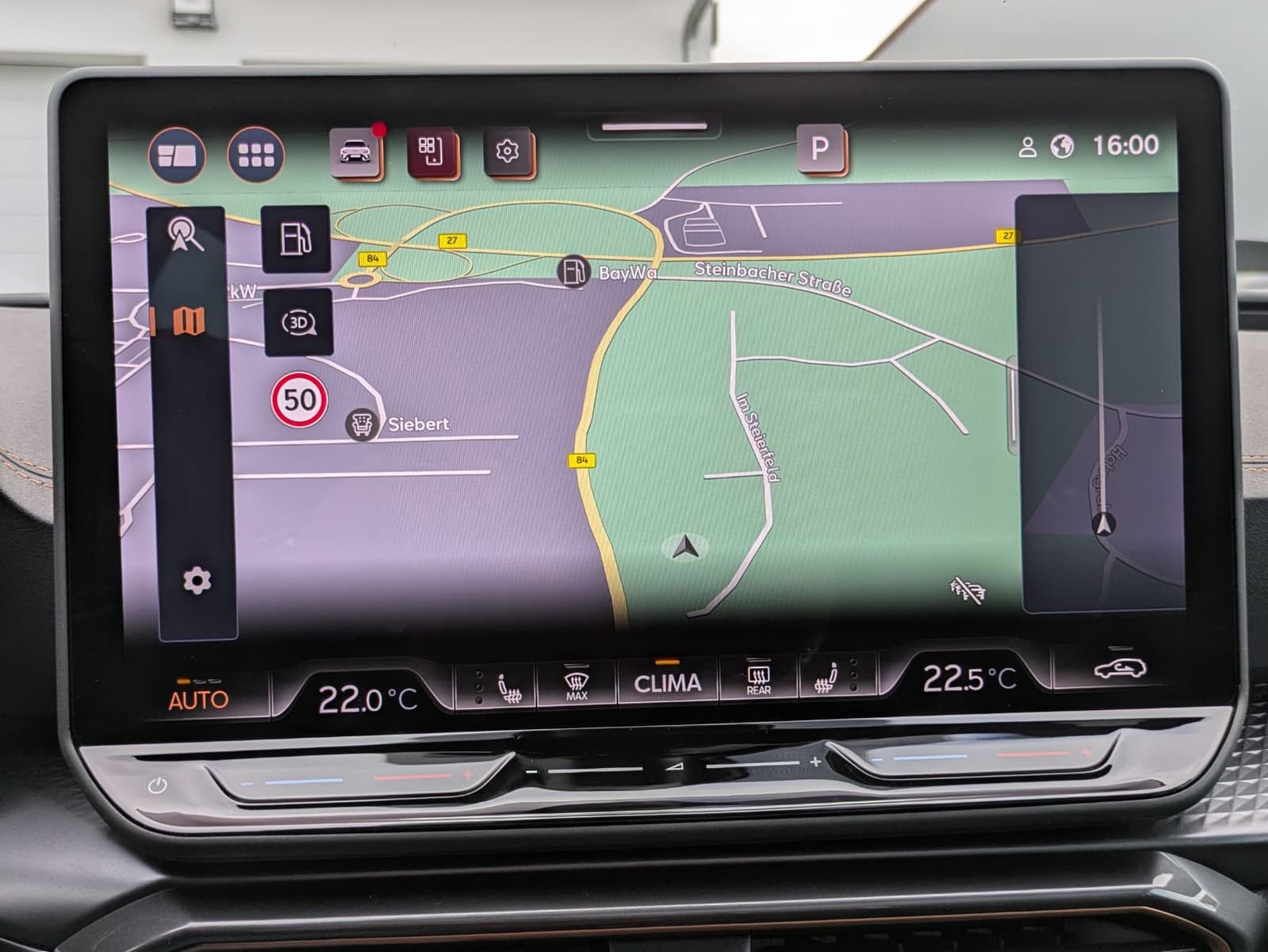 Fahrzeugabbildung CUPRA Leon 1.5 eTSI MATRIX*PANO*ALCAN.*AHK*SENN*Drive2
