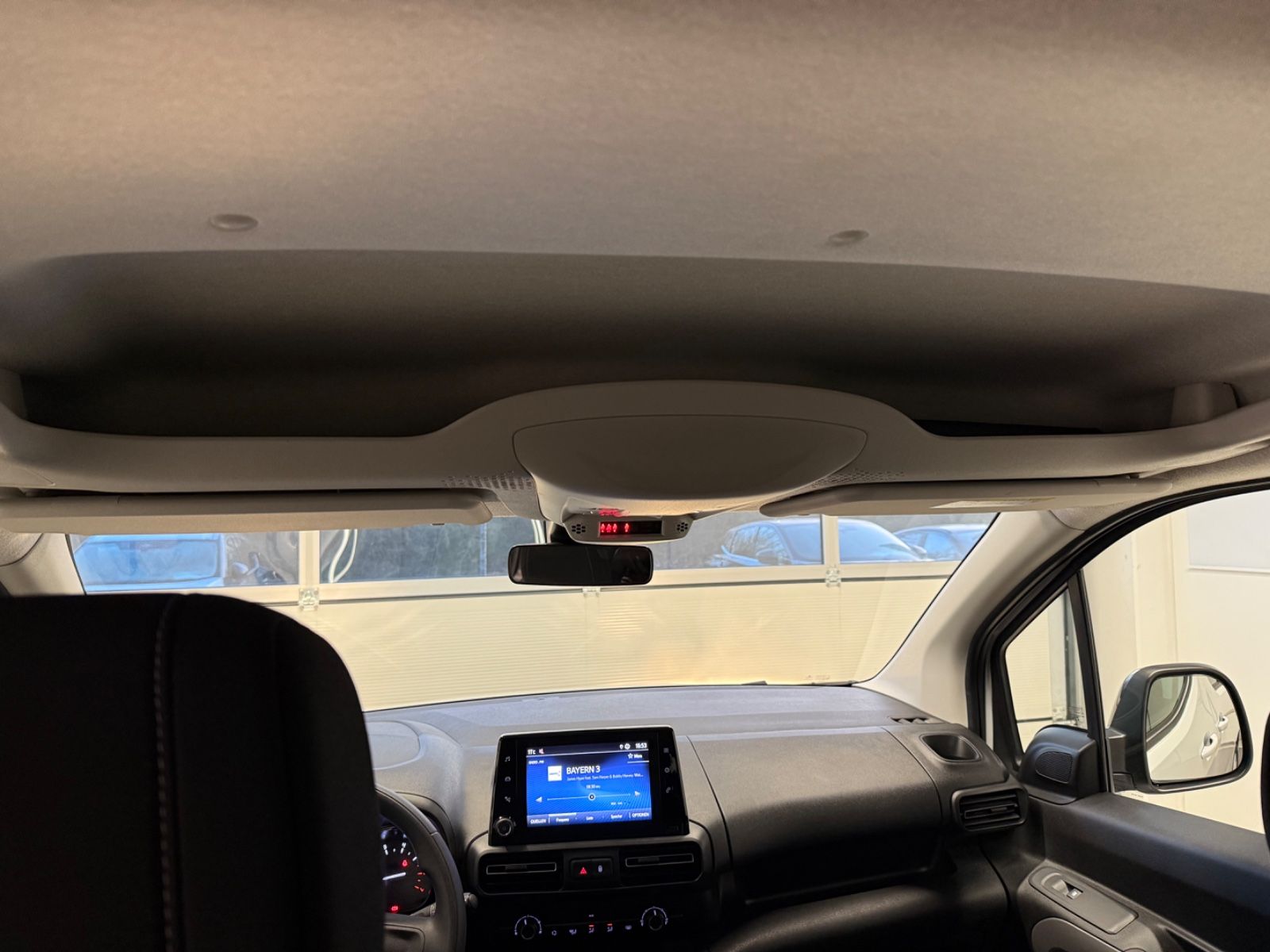 Fahrzeugabbildung Toyota Proace City Verso L1 Shuttle, Apple Car Play