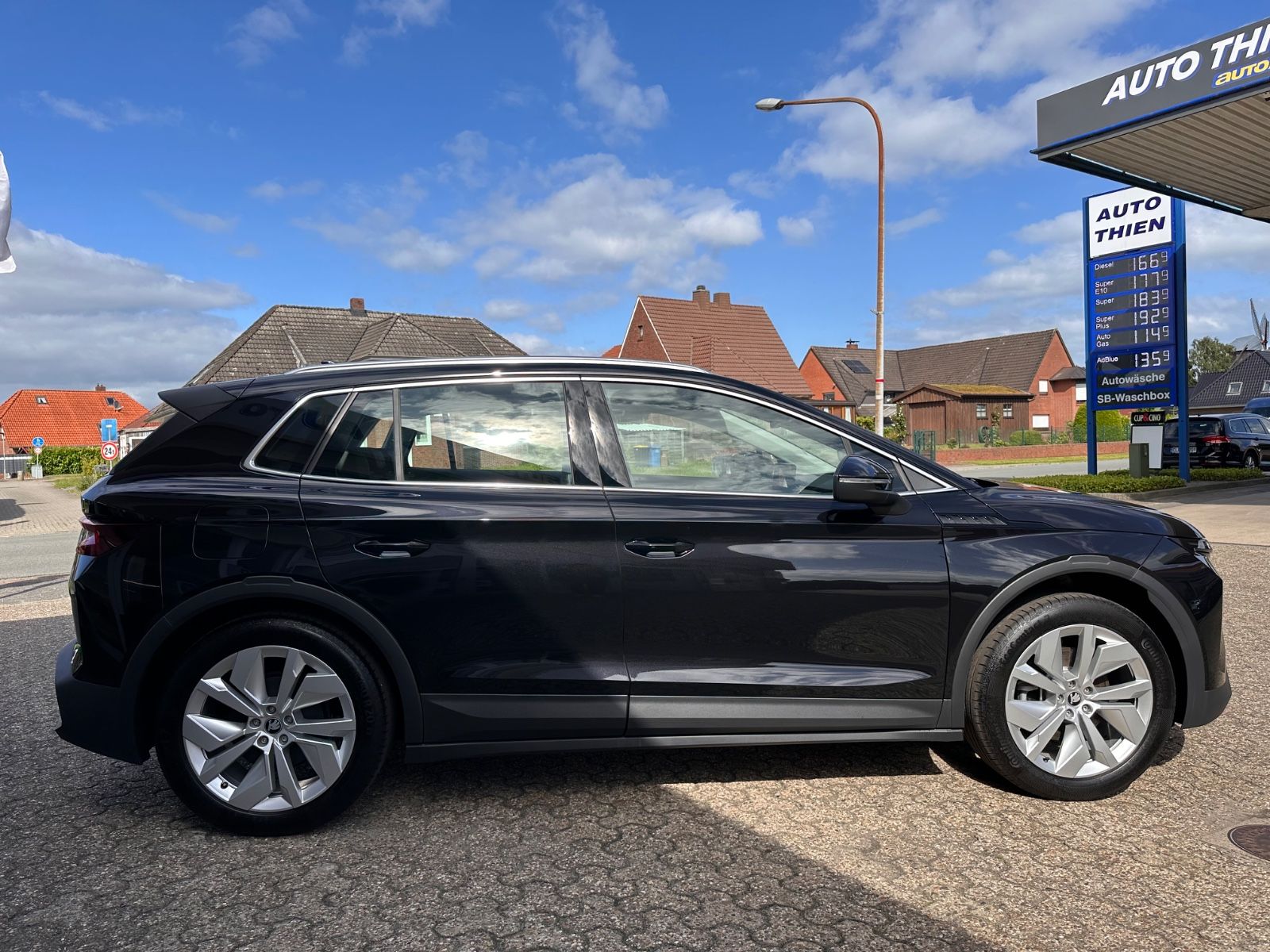 Fahrzeugabbildung SKODA Elroq 60 Loft AHK/ACC/Navi/LED/RFK/PDC/APP