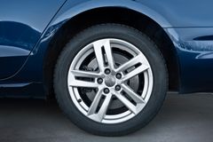 AUDI A4 Avant 45 TDI quattro Advanced*STHZ*HUD*AHK*17