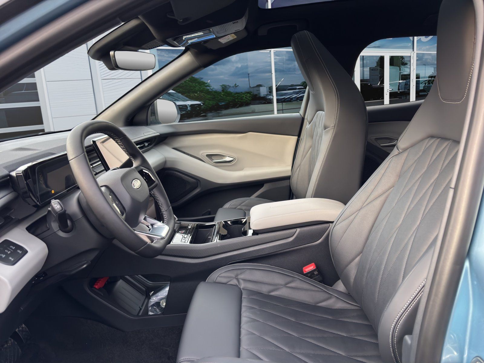 Fahrzeugabbildung Ford Explorer Premium RWD #Fahrerassistenz-Paket