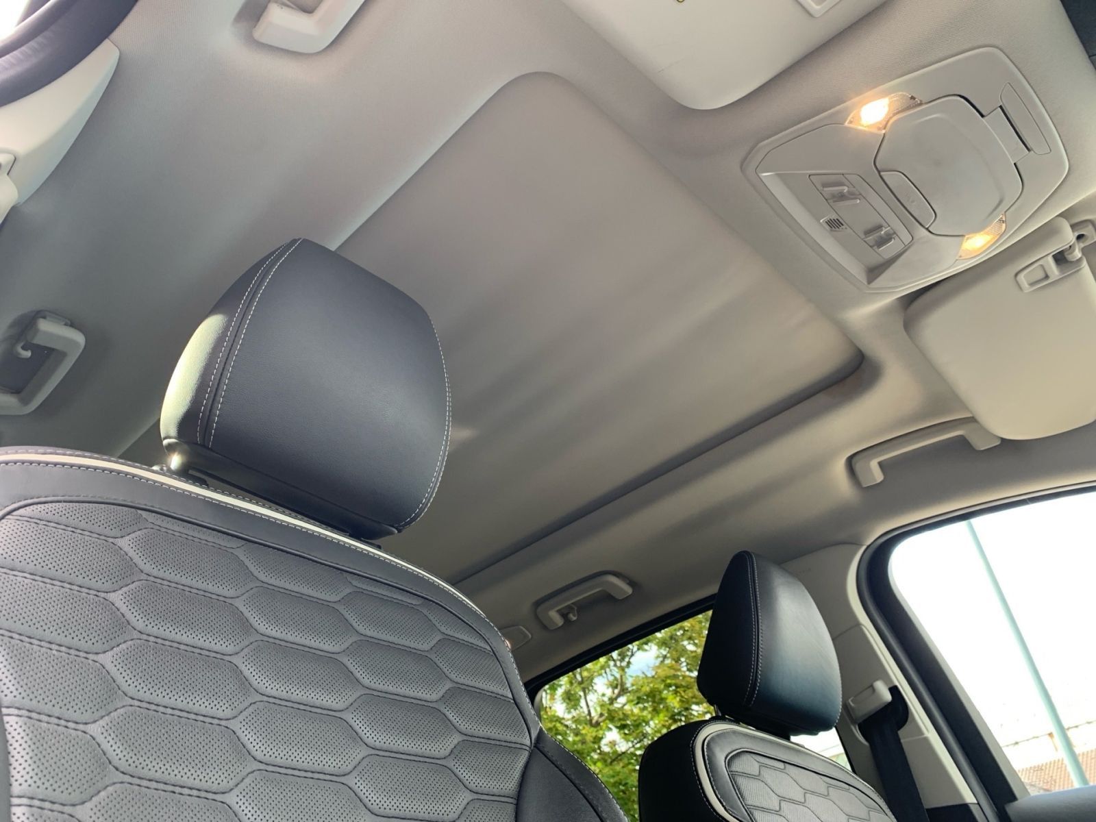 Fahrzeugabbildung Ford Kuga 1.5 EcoBoost Automatik Vignale 4x4 AHK