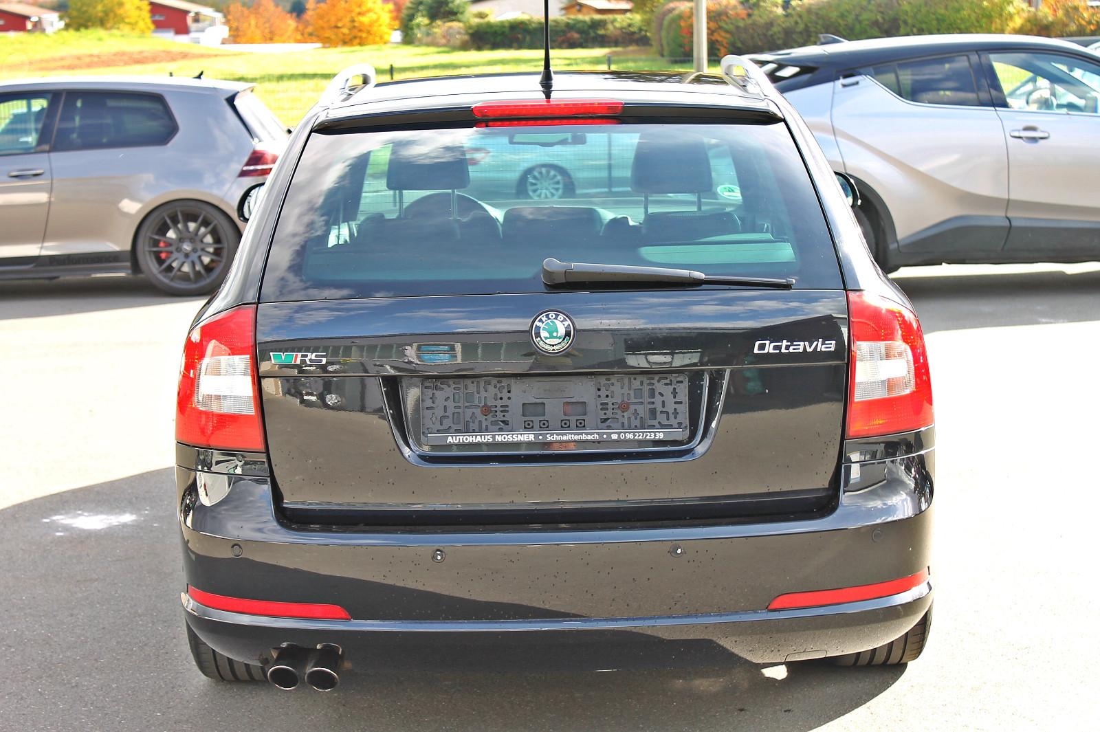 Skoda Octavia Combi RS 2.0 TSI 200 ch BVM / 165 000 km / Alcantara / Bi-Xénon / Sièges chauffants