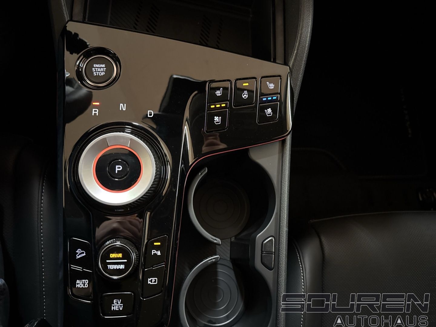 Fahrzeugabbildung Kia Sportage PHEV AWD Plug&Ride Pano DriveWise