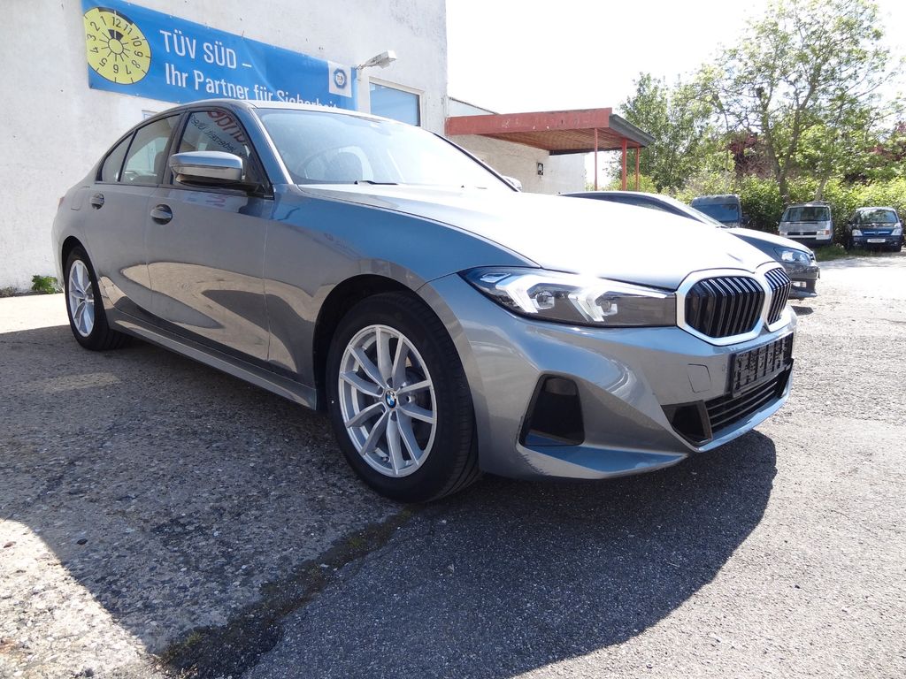 BMW 318 i/1.Hand/Curved/LED/Navi/SitzH/2.500km/