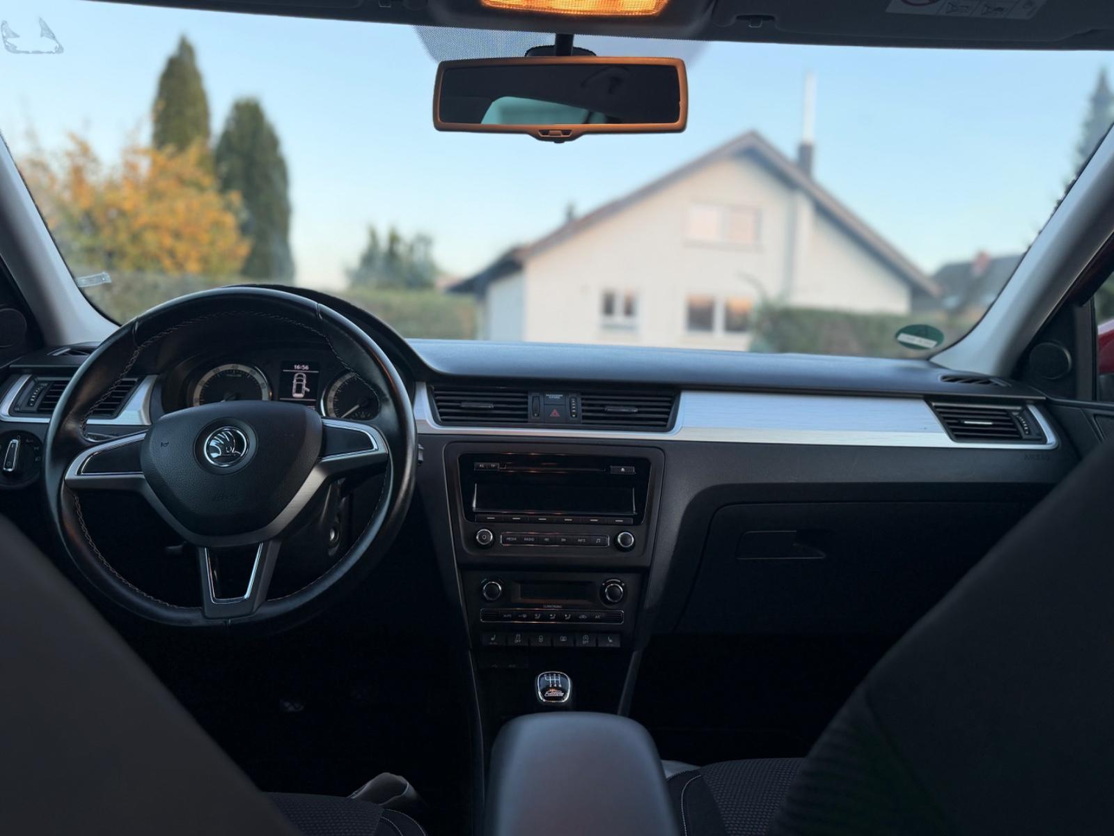 Skoda Rapid 2015 — photo 13