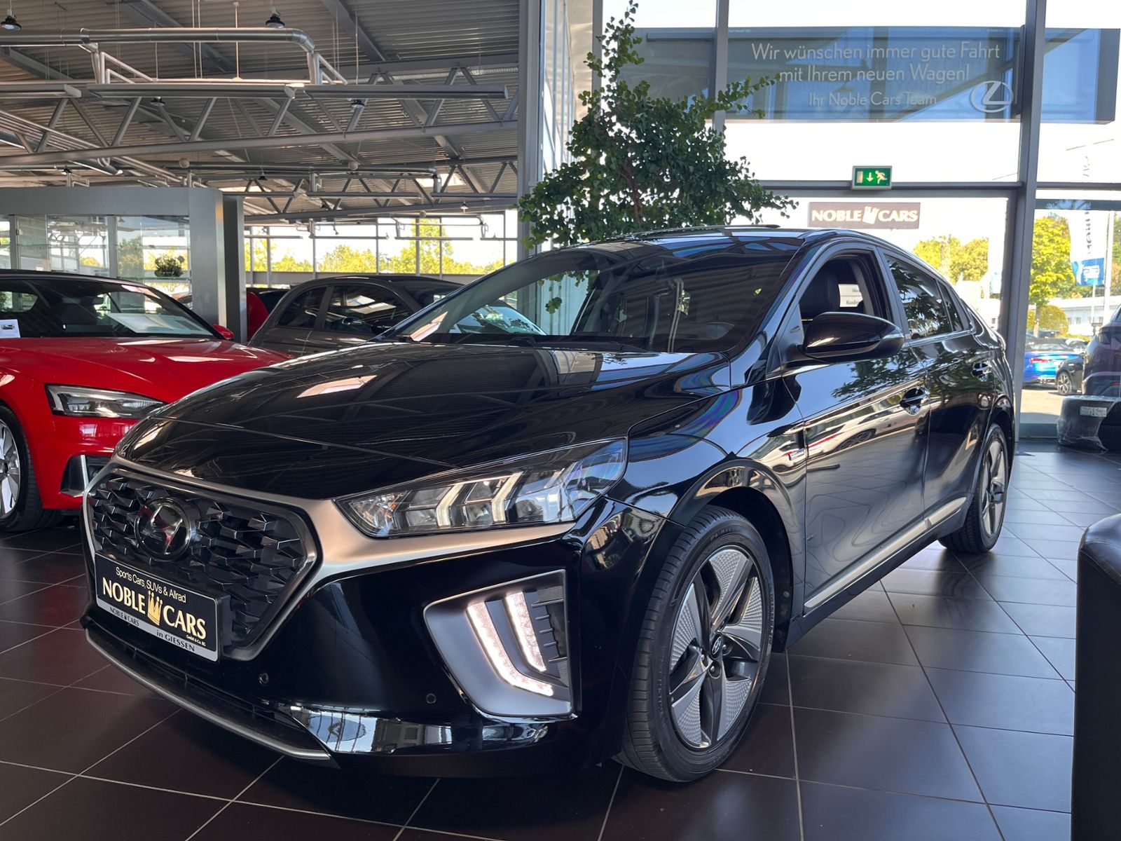 Fahrzeugabbildung Hyundai IONIQ Premium Prime Hybrid PANO LEDER LED