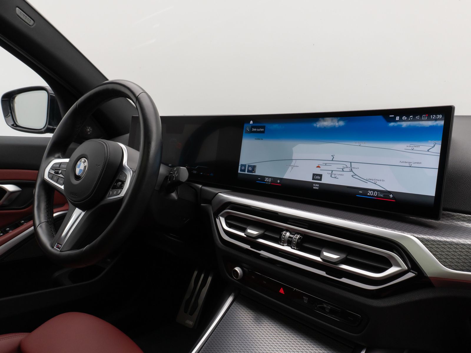 Fahrzeugabbildung BMW 330i M Sport Panorama Kamera DAB H/K DrivAssist