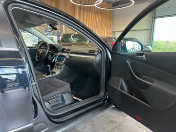 Volkswagen Passat Variant *TEMPO*KLIMA*SZHZ*