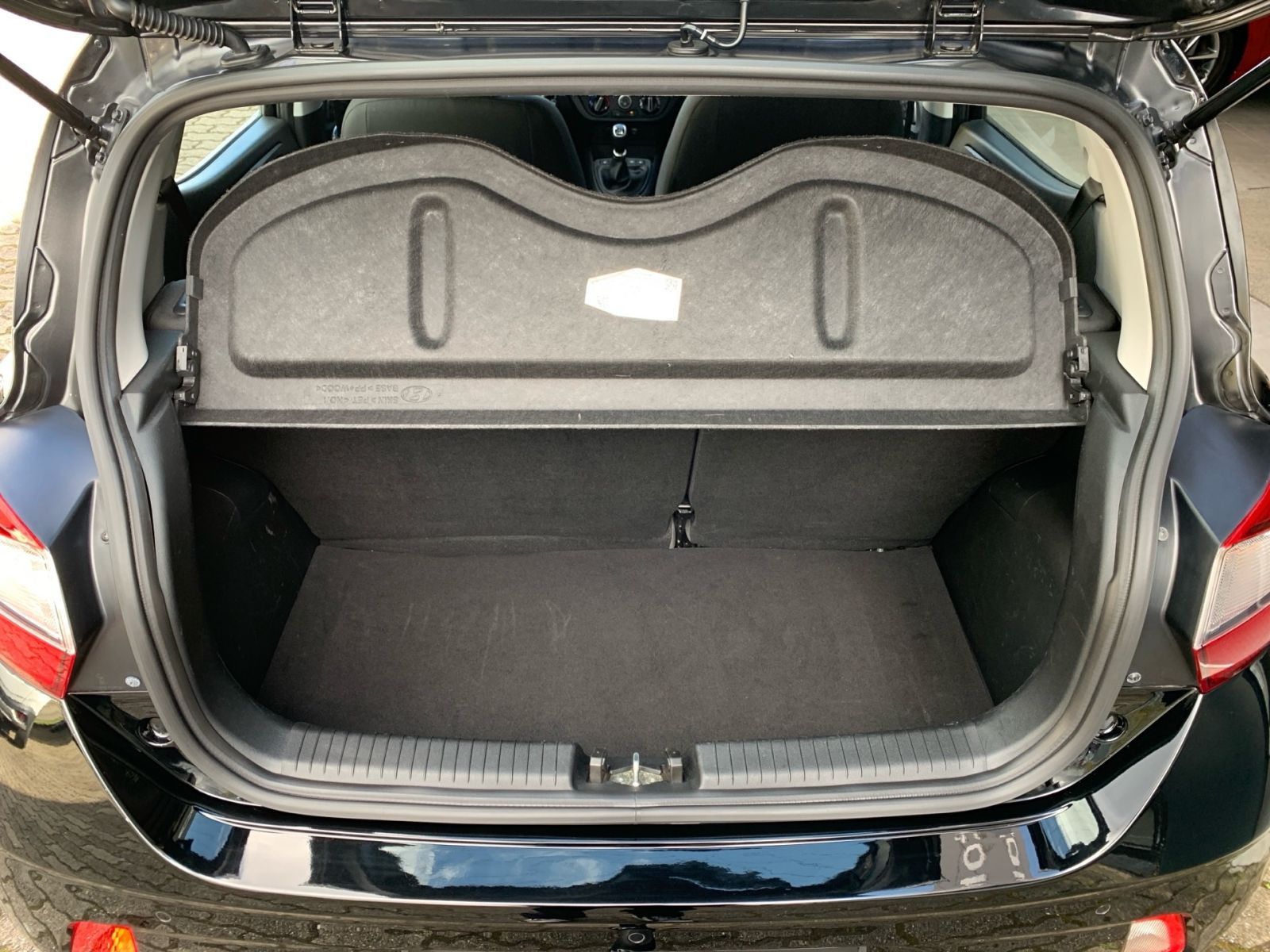 Fahrzeugabbildung Hyundai i10 1.0 Select Anhängerkupplung Sitzheizung PDC