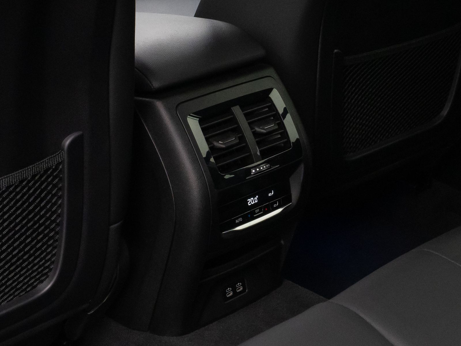 Fahrzeugabbildung BMW X3 xD20d Kamera DAB H/K M Sportfahrwerk 19Zoll
