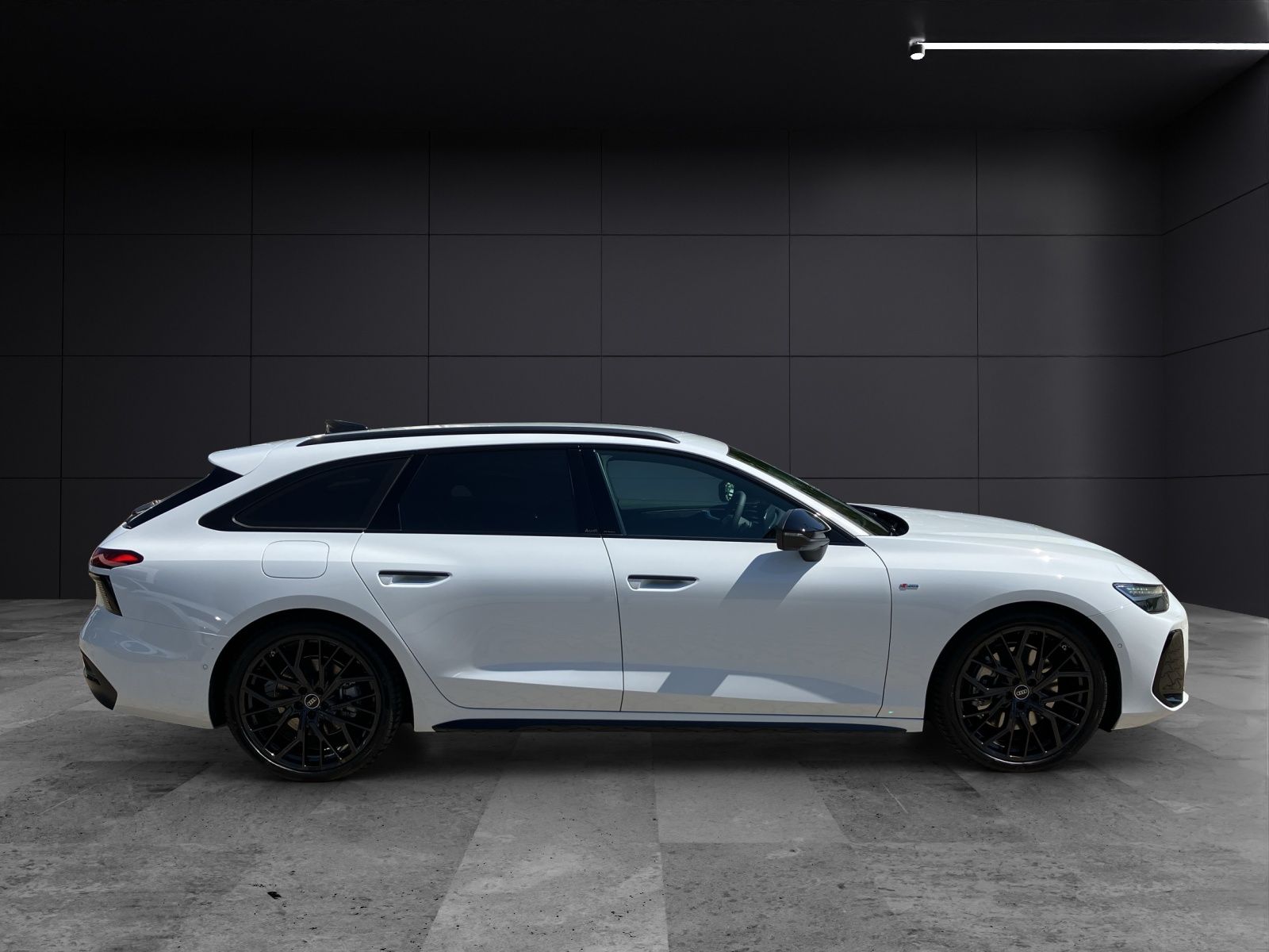 Fahrzeugabbildung Audi A6 Avant TDI 150 kW quattro S tronic Matrix