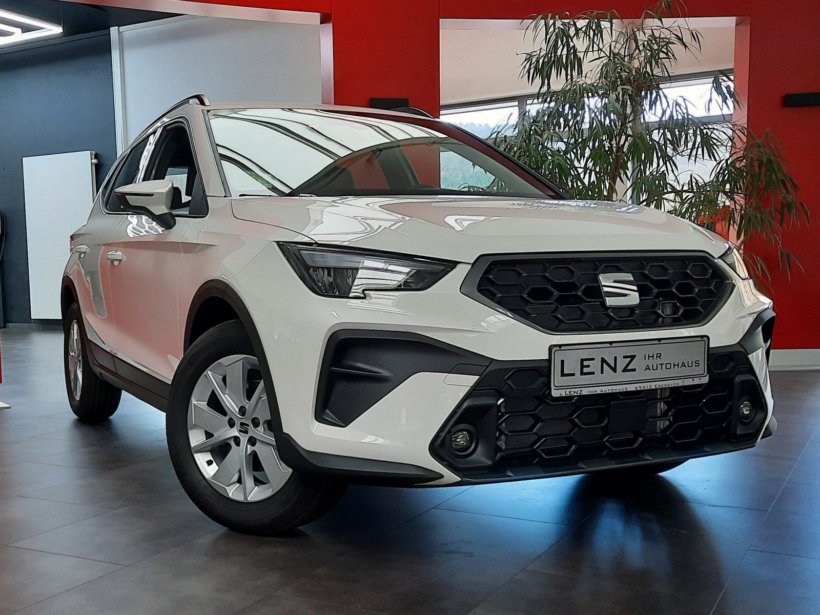 Fahrzeugabbildung SEAT Arona Facelift Style TSI*LED*Sitzhzg*PDC*ACC*APP