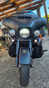 Harley-Davidson Street Glide  - Motorräder in Wiesbaden