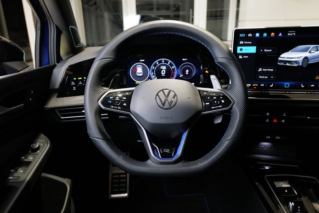 Volkswagen Golf VIII R 4Motion AHK Pano Carbon HKardon 360°