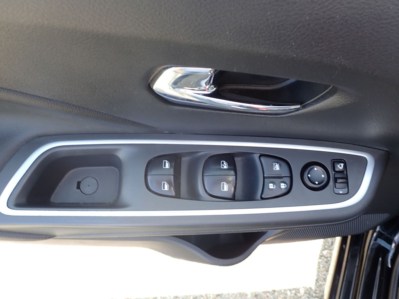 Fahrzeugabbildung Nissan Micra N-Sport 117 PS,BOSE,SHZ,PDC