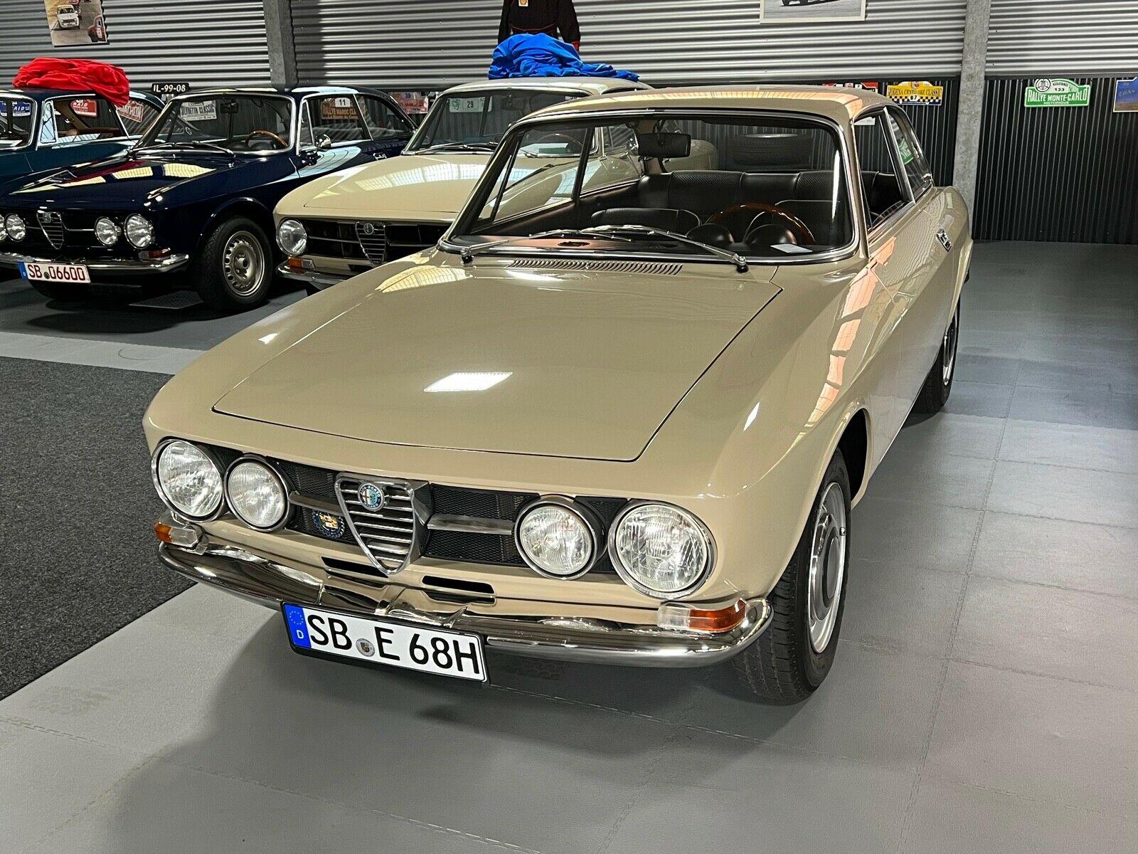 Alfa Romeo GTV 1750 1.Serie beige & weiß