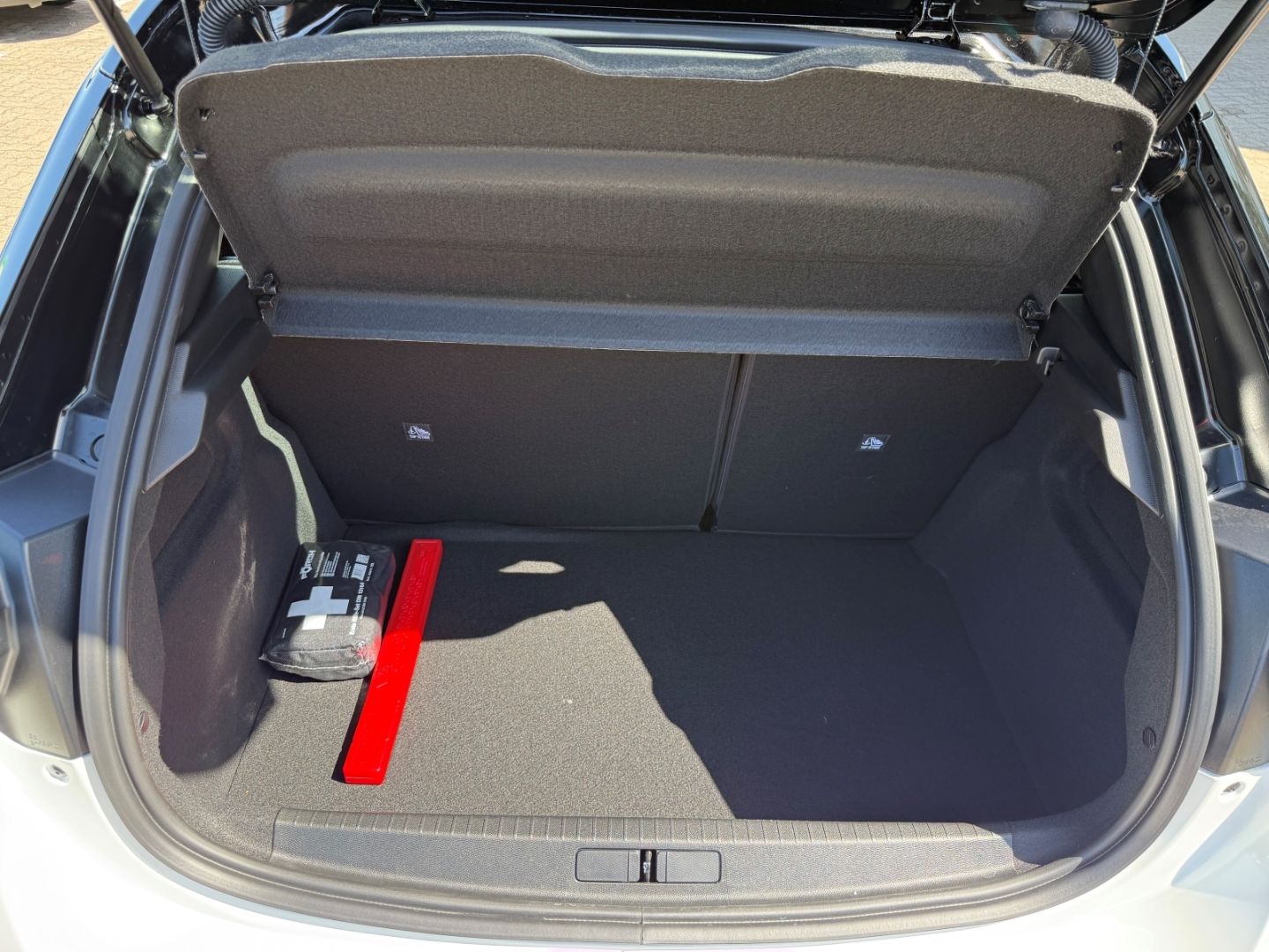 Fahrzeugabbildung Opel Corsa F GS SHZ+LHZ+Kamera+Allwetter