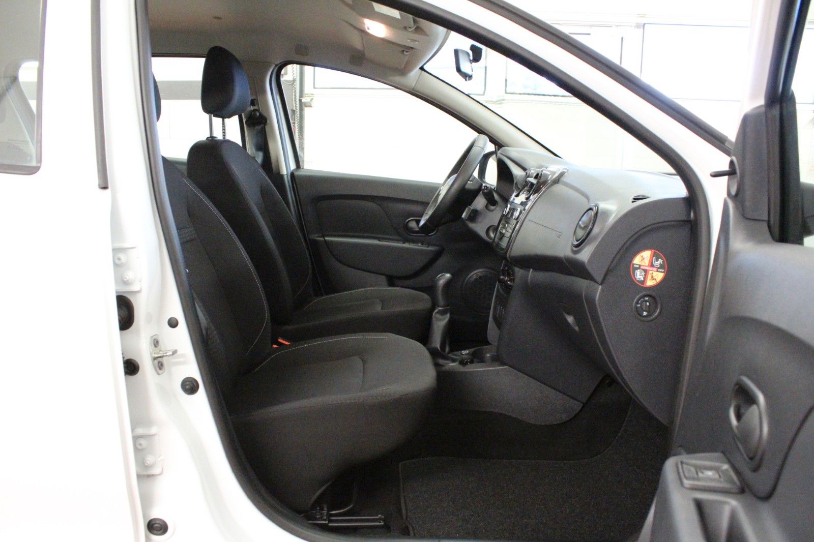 Fahrzeugabbildung Dacia Sandero TCE 100 Eco G*Klima*Radio/CD*LPG