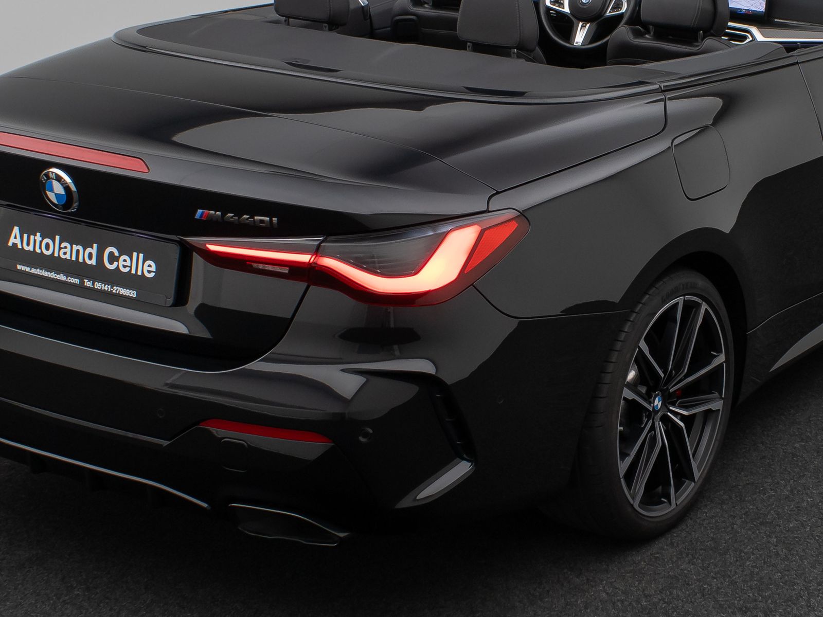 Fahrzeugabbildung BMW M440i xD Cabrio DAB Kamera HUD ACC H/K 19Zoll