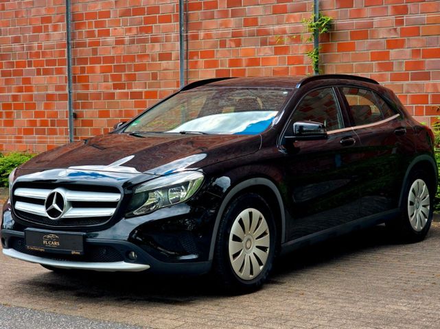 MERCEDES-BENZ GLA 200 Autom. Totwinkel Kamera SHZ Scheckheft