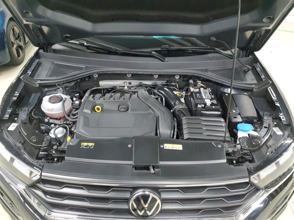 Volkswagen T-Roc Sport 1.5 TSI Pano*Tempo*Nav*PDC*RFK*SH