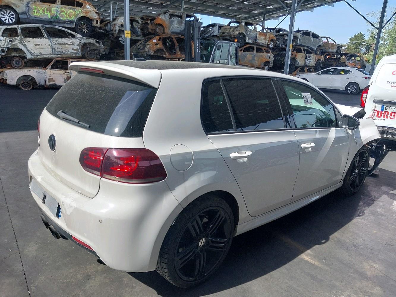 Volkswagen GOLF VI R 2.0 TSI 270 4M DSG