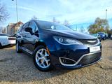 Chrysler Pacifica 3.6 Lang Limited / RSE / 8 Sitze / Navi - blaue Chrysler Pacifica
