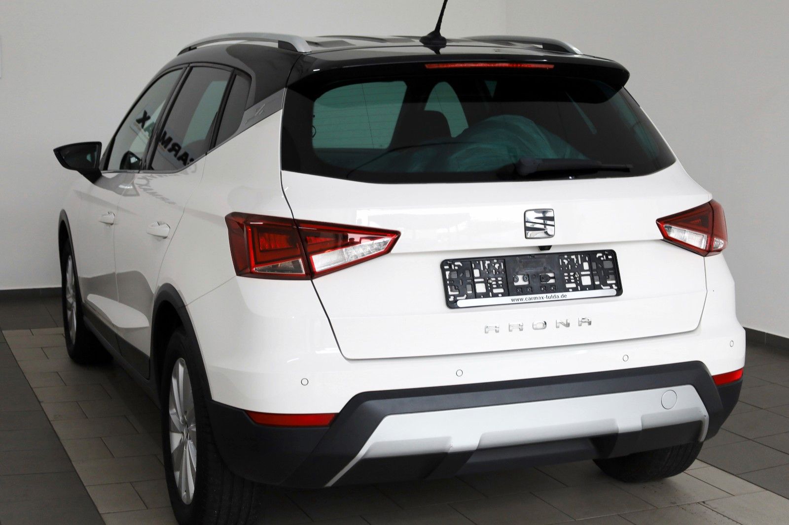 Fahrzeugabbildung SEAT Arona Xcellence Navi,SH,PDC,Kamera,SR+WR