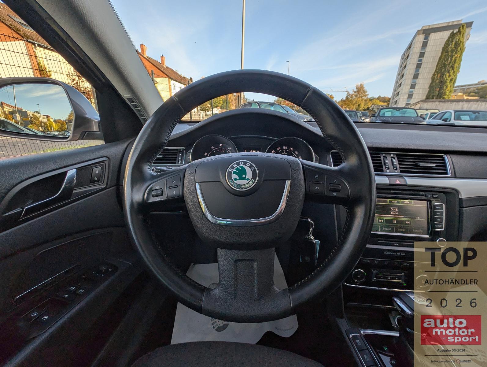 Skoda Superb 2012 — фото 20