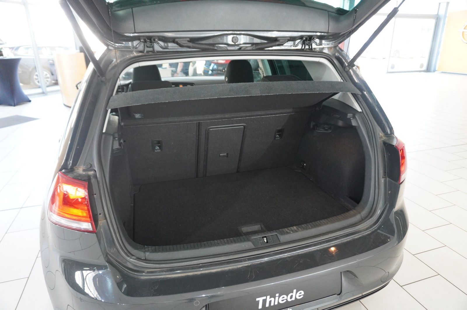 Fahrzeugabbildung Volkswagen Golf VII Lim.  1.2 TSI ALLSTAR NAVI/SHZ/PDC/TEMP