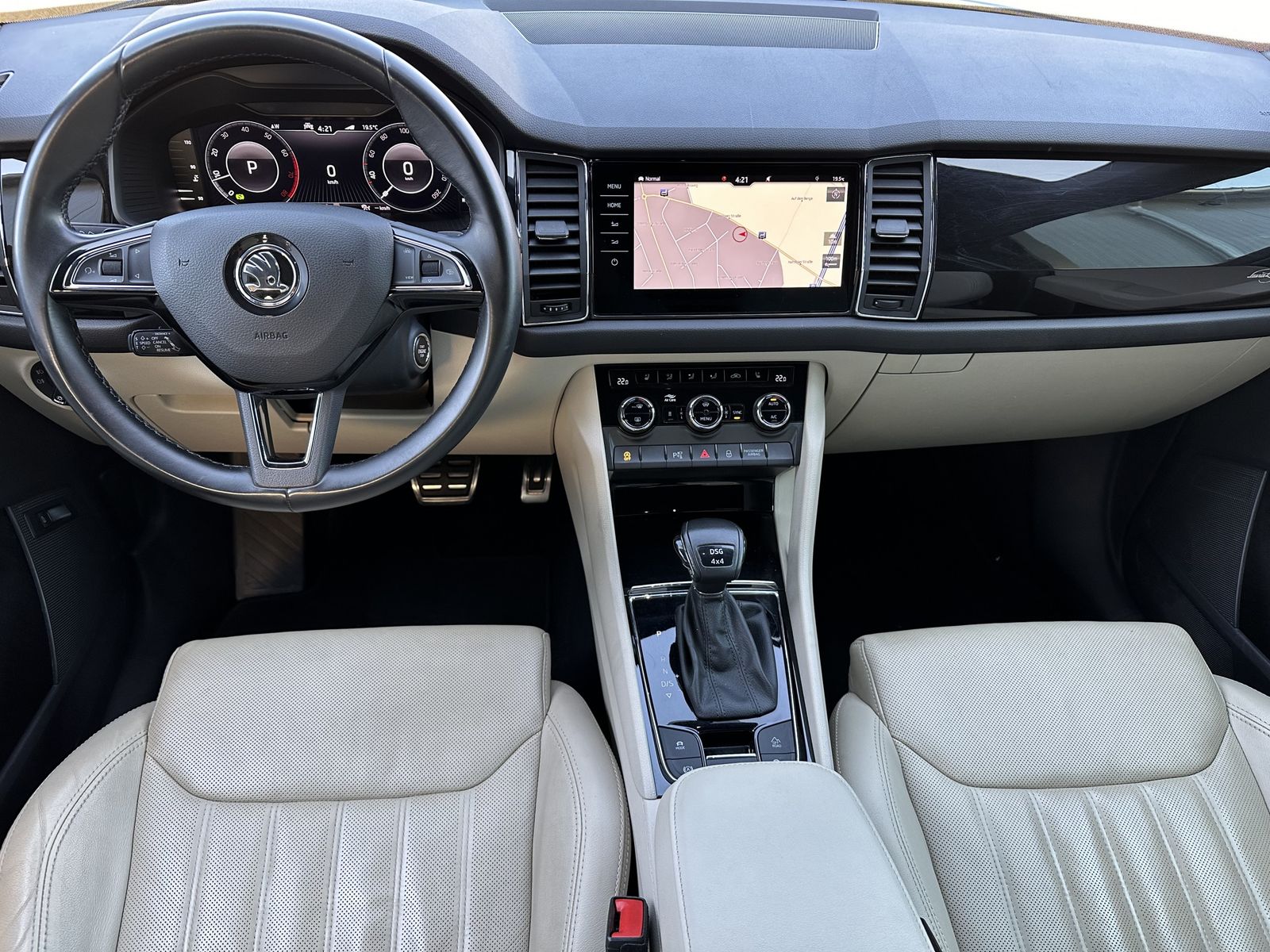 Fahrzeugabbildung SKODA Kodiaq 2.0 TSI DSG L&K 4x4 NAV+LED+360°+CARPLAY