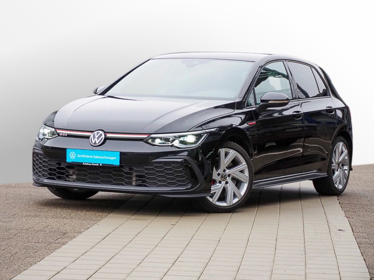 Volkswagen Golf VIII 2.0 TSI GTI NAVI KEYLESS LED foto 3