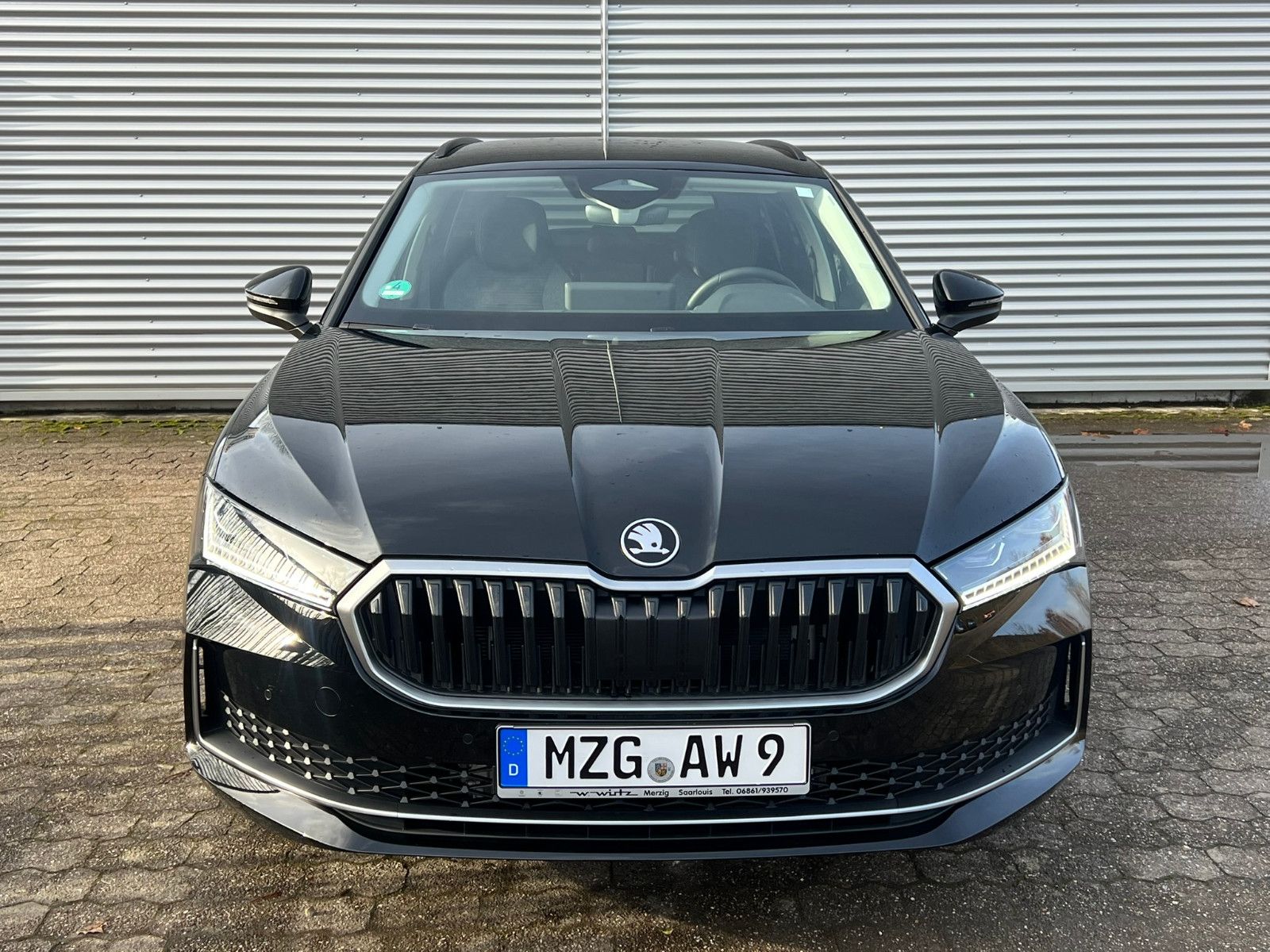 Fahrzeugabbildung SKODA Superb Combi 2.0 TDI 4x4 Navi ACC AHK