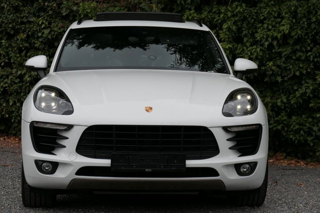 Image of Porsche Macan