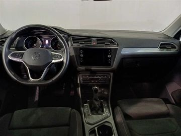 Volkswagen Tiguan - 11