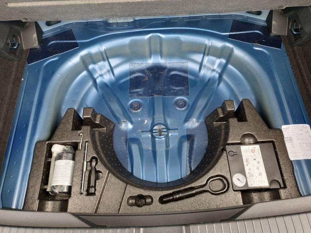Fahrzeugabbildung Volkswagen T-Roc 1.5 TSI ACT Style Climatronic,NSW,PDC