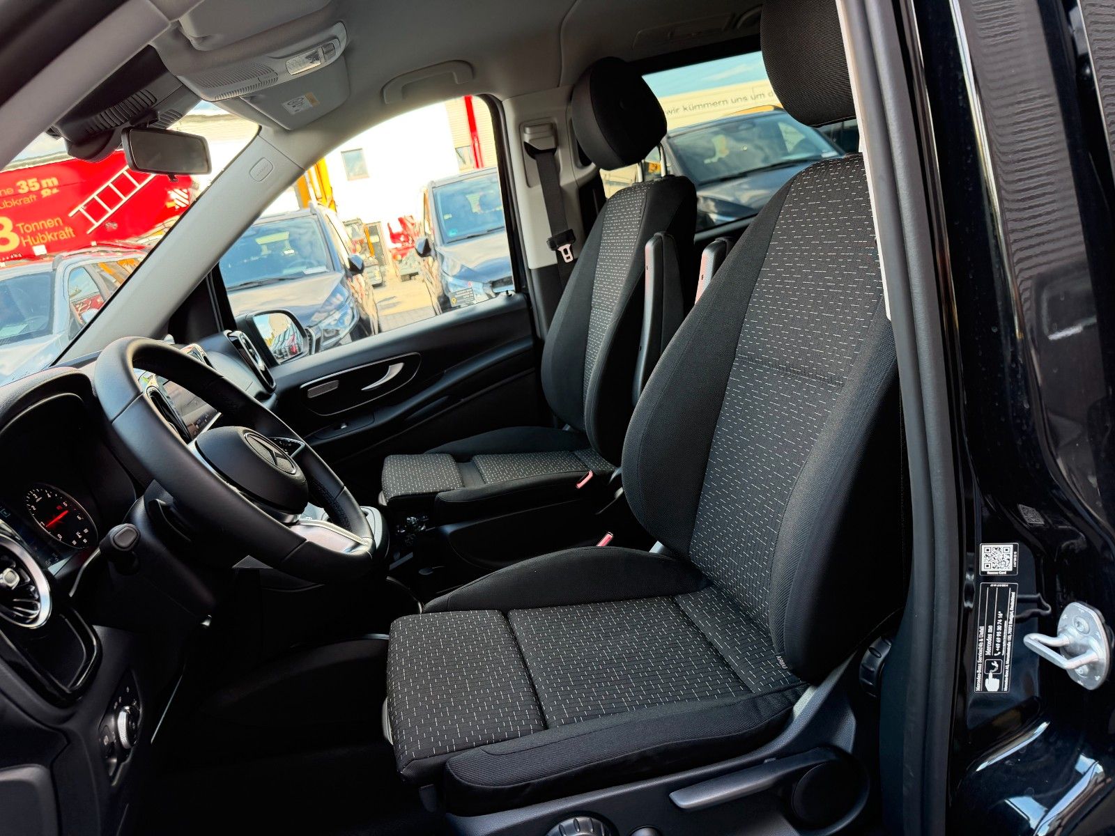 Fahrzeugabbildung Mercedes-Benz Vito 116 CDI 9G Tourer AHK2,5to Navi