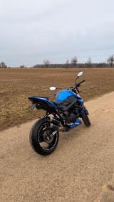 Suzuki GSR 750 - SUZUKI GS 750