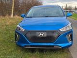 Hyundai Ioniq Hybrid - Hyundai IONIQ aus 2017