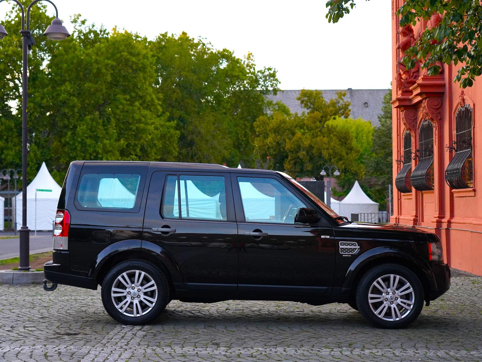 Land Rover Discovery 4 3.0 TDV6 Facelift | 245 ch | BVA | Suspension pneumatique | Caméra de recul | Cuir électrique chauffant | Attelage amovible 3 500 kg | Bi-xénon