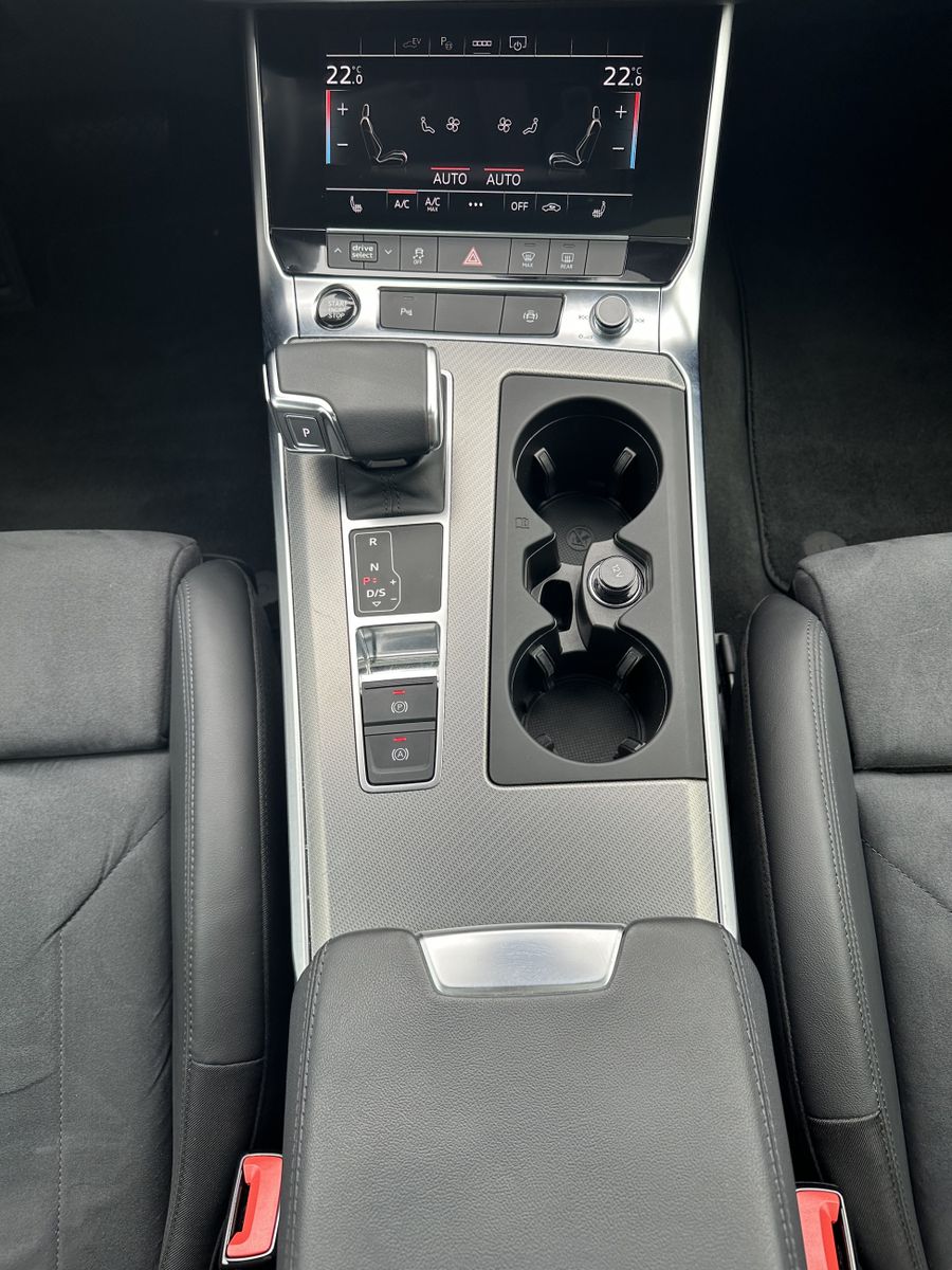 Fahrzeugabbildung Audi A6 Avant 50 TFSI e Qu S-Line NAV+LED+PANO+ACC+VC