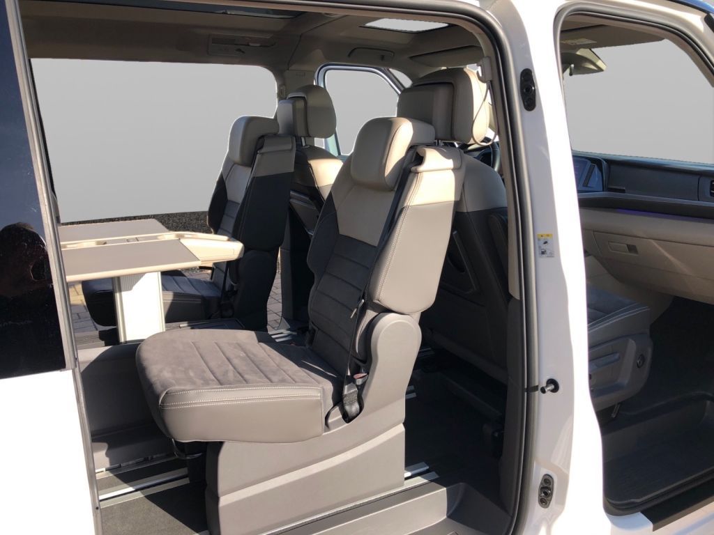 Fahrzeugabbildung Volkswagen T7 Multivan 2,0 TDI LÜ Life Edition IQ.Light